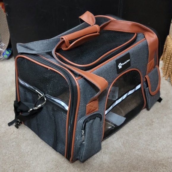 Pet Carrier Dog or Cat Grey w/Extras 18"L x 11"W x 12"H   Bran New! - Picture 4 of 5